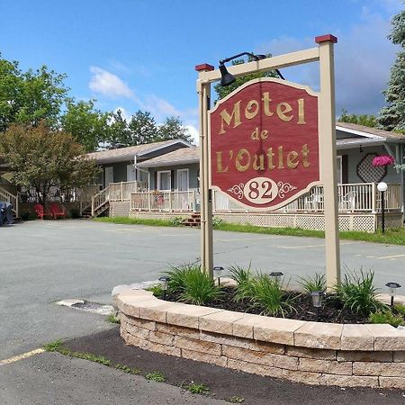Motel De L'Outlet Magog Екстер'єр фото