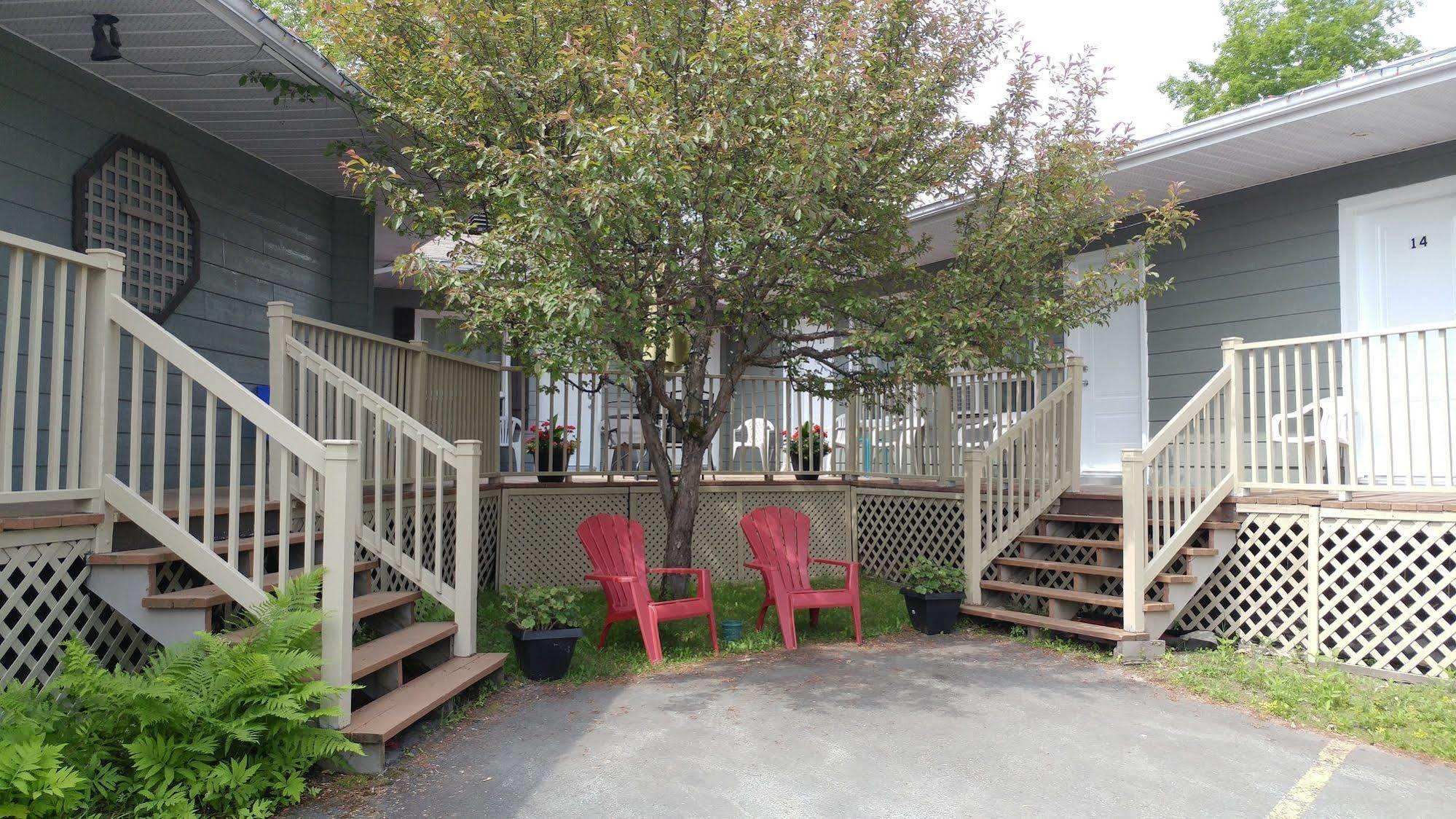 Motel De L'Outlet Magog Екстер'єр фото
