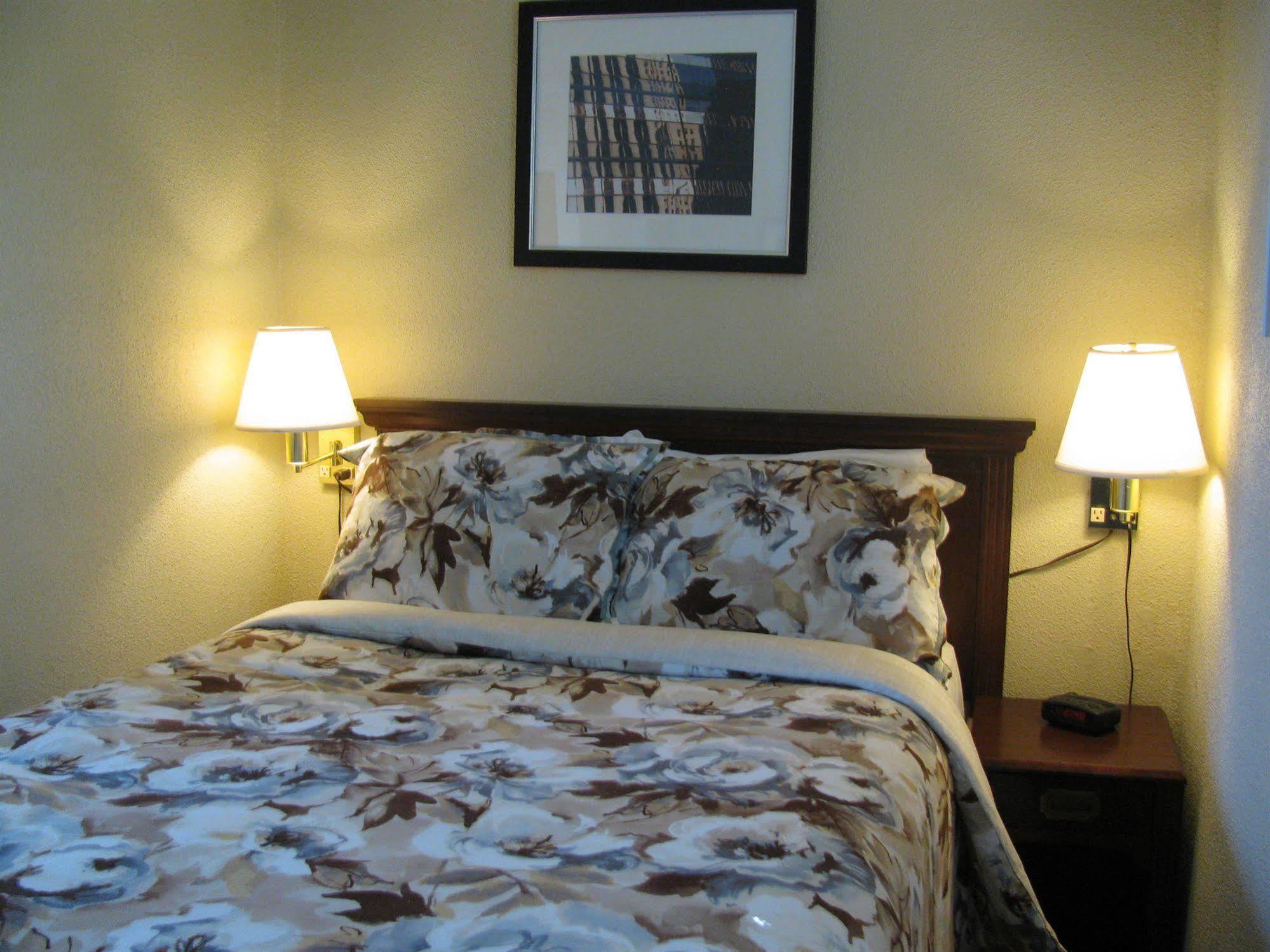 Motel De L'Outlet Magog Екстер'єр фото