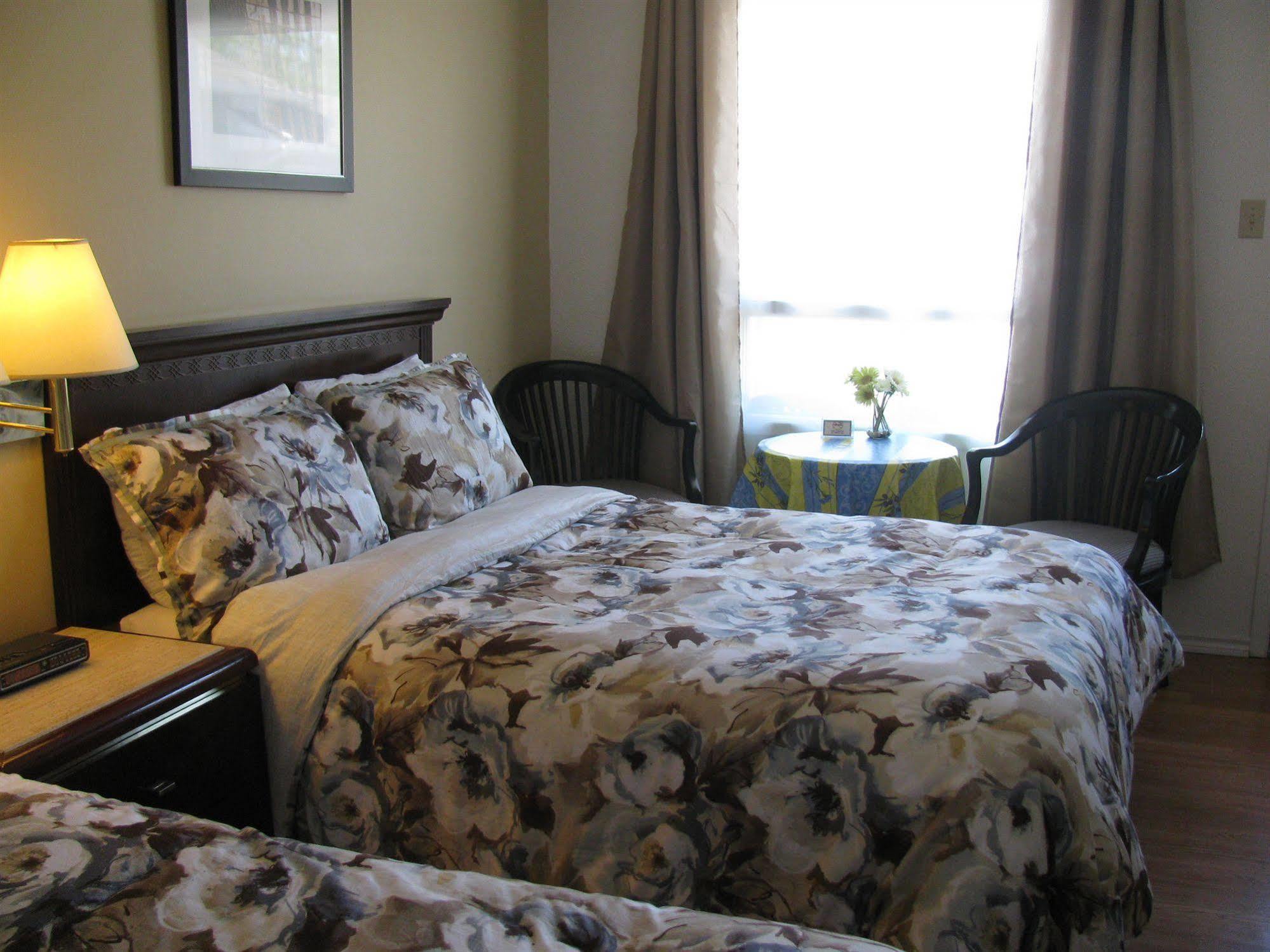 Motel De L'Outlet Magog Екстер'єр фото