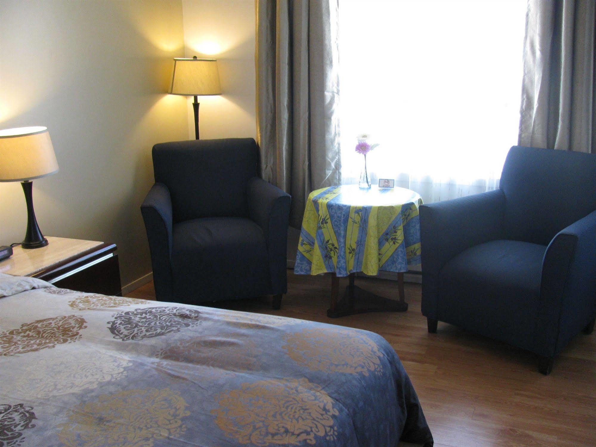 Motel De L'Outlet Magog Екстер'єр фото