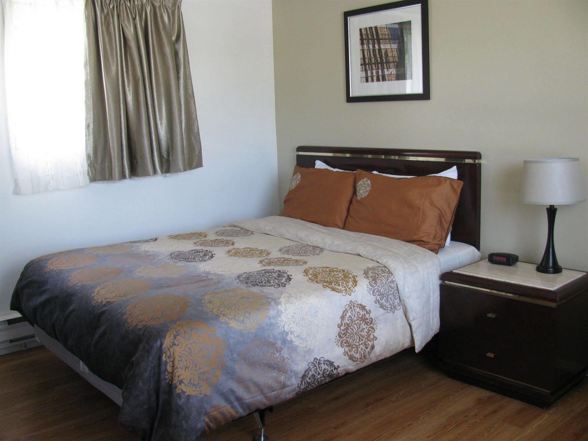 Motel De L'Outlet Magog Екстер'єр фото