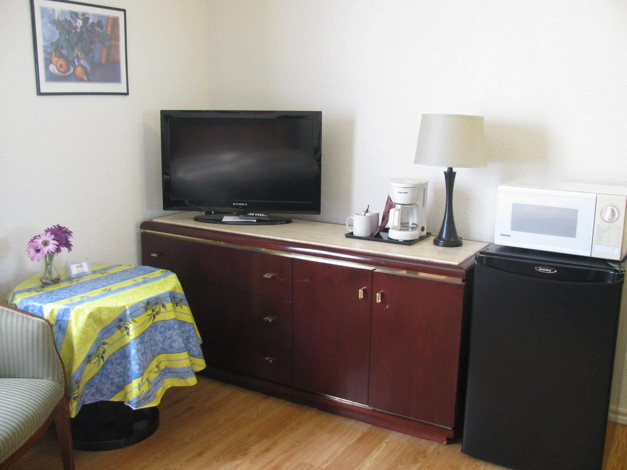Motel De L'Outlet Magog Екстер'єр фото