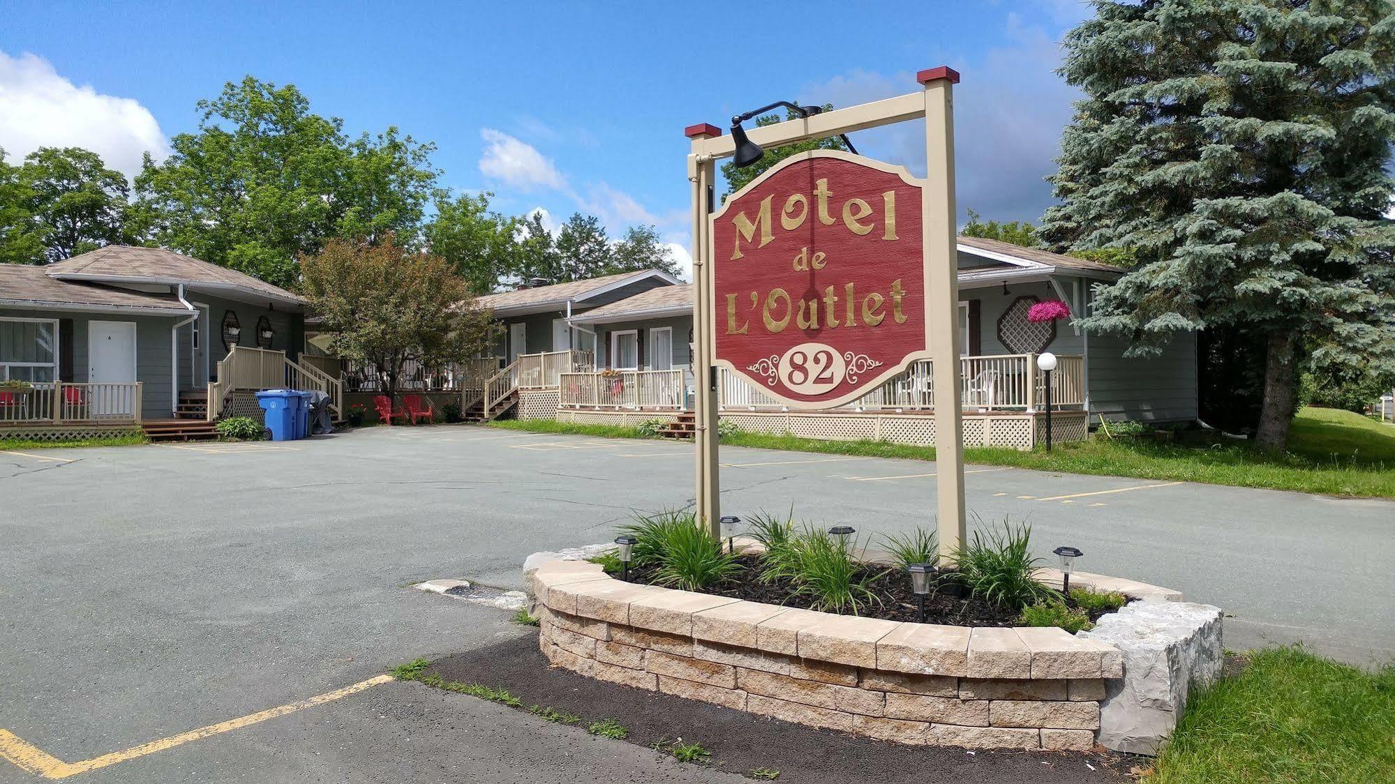 Motel De L'Outlet Magog Екстер'єр фото